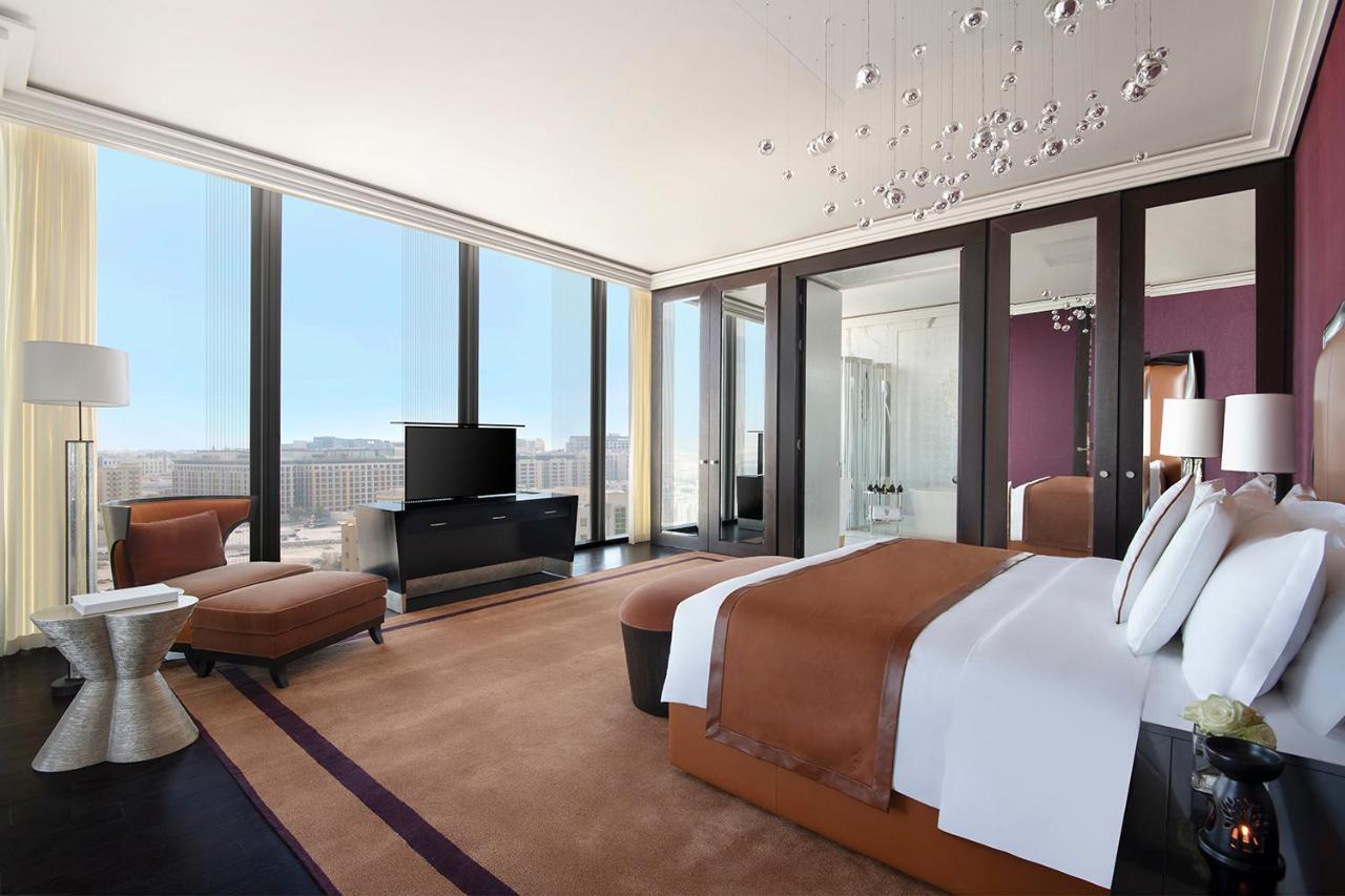 Banyan Tree Doha At La Cigale Mushaireb Exteriér fotografie A bedroom at the Mandarin Oriental, Munich