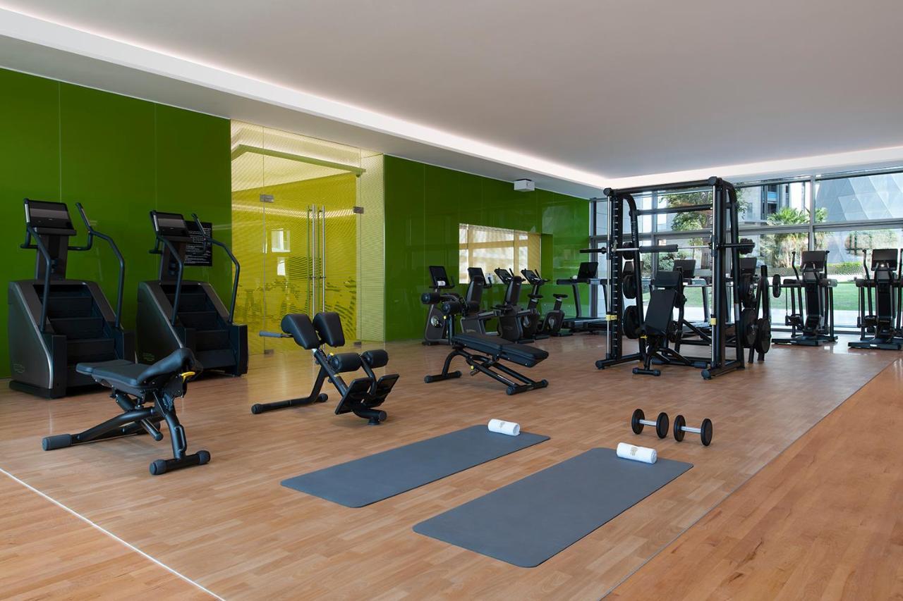 Banyan Tree Doha At La Cigale Mushaireb Exteriér fotografie The gym at the hotel