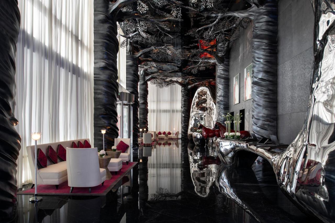 Banyan Tree Doha At La Cigale Mushaireb Exteriér fotografie The lobby of the hotel